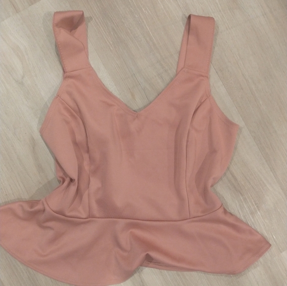 Streetwear Society Tops - New feminine‎  sexy pink beige sleeveless top